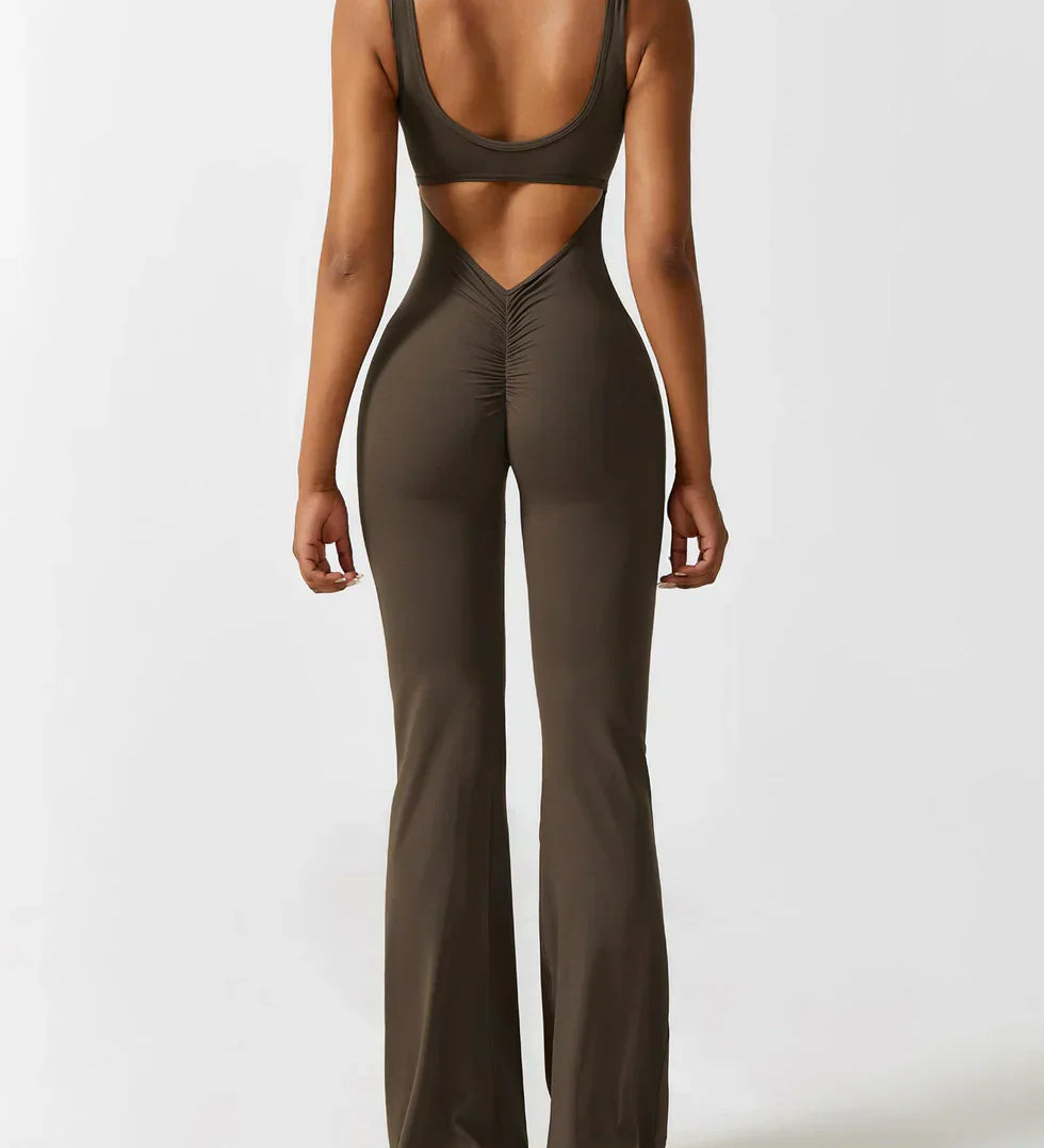 RIORA™ – ELEGANT JUMPSUIT MED V-ÅBEN RYG